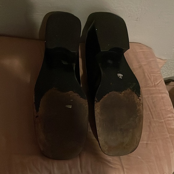 GUCCI VINTAGE BLACK GENUINE LEATHER LOAFERS WITH UNIQUE SILVER HARDWARE! - Picture 5 of 11